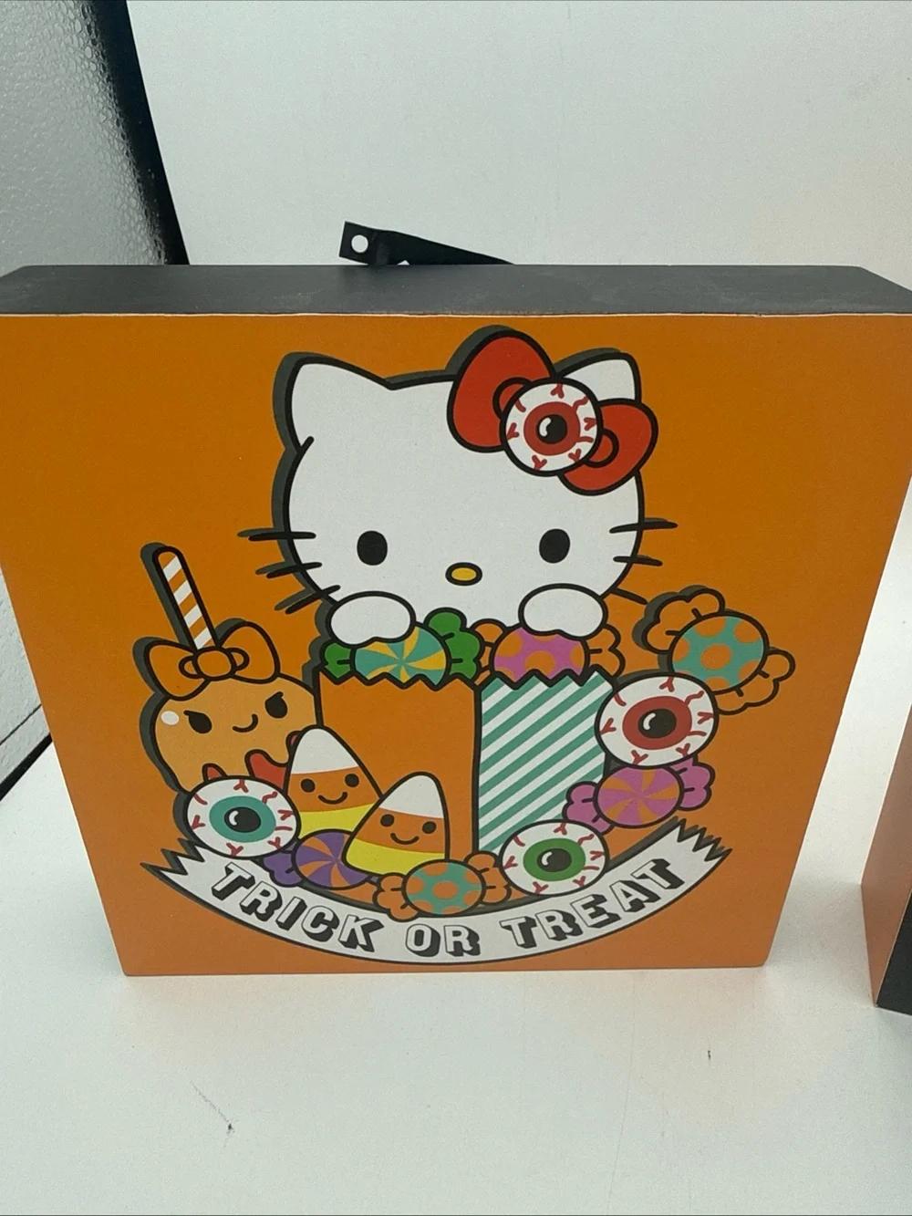 2x Sanrio Hello Kitty Halloween wood wall  Decor Pumpkin Candy&  Trick Or Treat